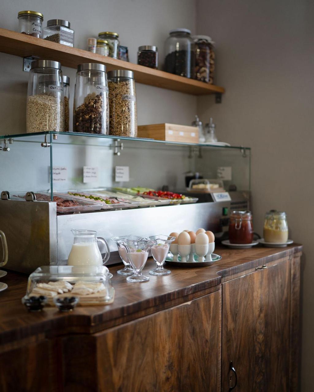Bed & Breakfast Hugo Plesivec ภายนอก รูปภาพ